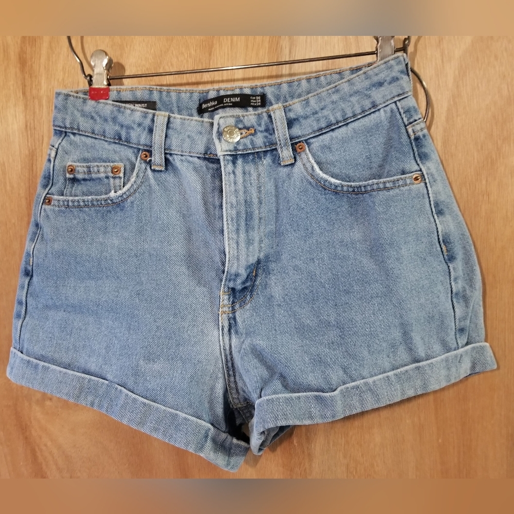 Bershka Denim High Rise Cuffed Short Size 4